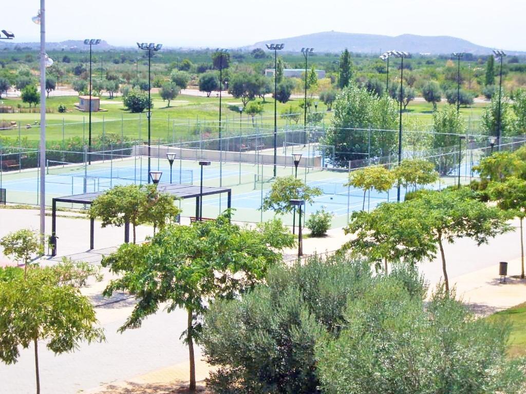 Espectacular Chalet Adosado Para Vacaciones En Panoramica Golf Sant Jordi Exterior photo